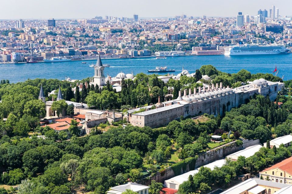 Istanbul: Old City Tour and Luxury Sunset Bosphorus Cruise - Lunch at a Rooftop Terrace