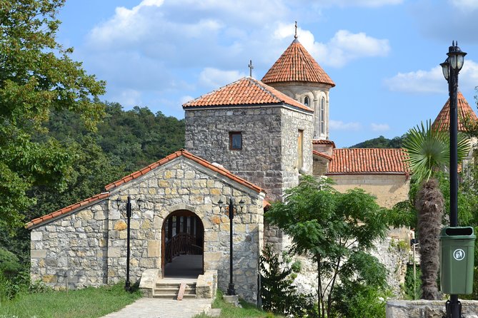 Kutaisi Monasteries: Gelati, Motsameta, Bagrati. 3-Hour Tour - Pickup and Accessibility Information