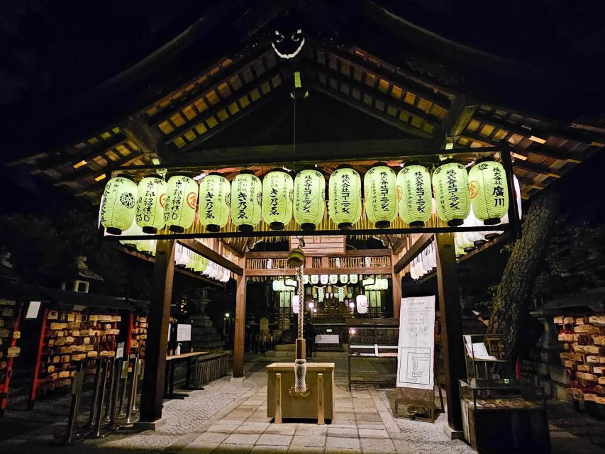 Kyoto: Gion District Guided Walking Tour at Night With Snack - Customer Feedback