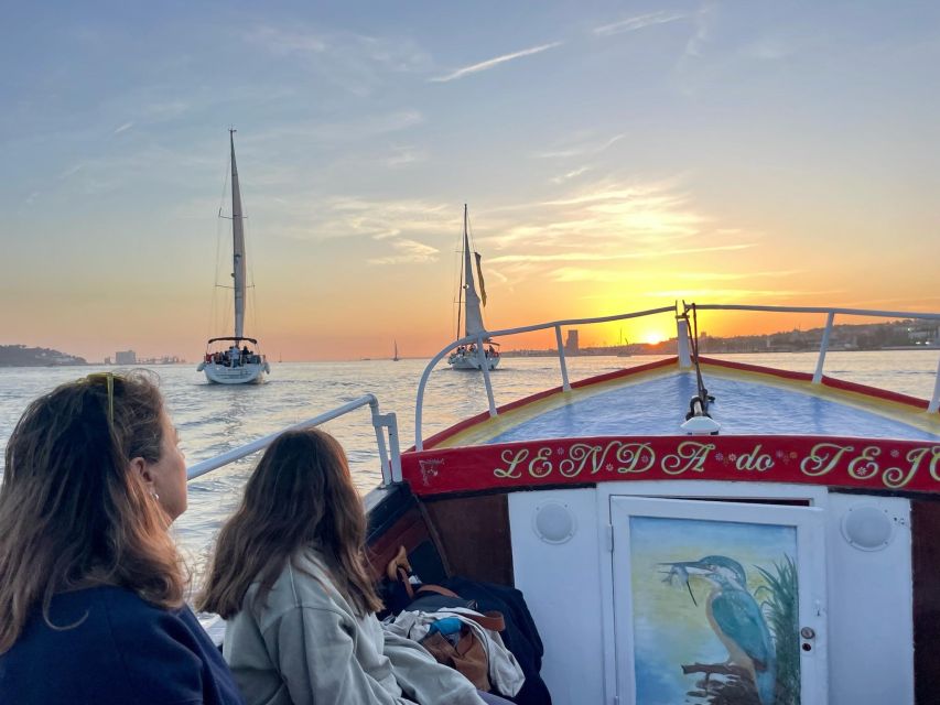 Lisbon: Live Guided Traditional Boat Sightseeing Cruise Tour - Cultural Immersion on the Tagus