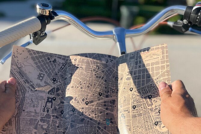 Madrid : Vintage Bikes Rentals With Old Map - Booking Confirmation and Reservation Process