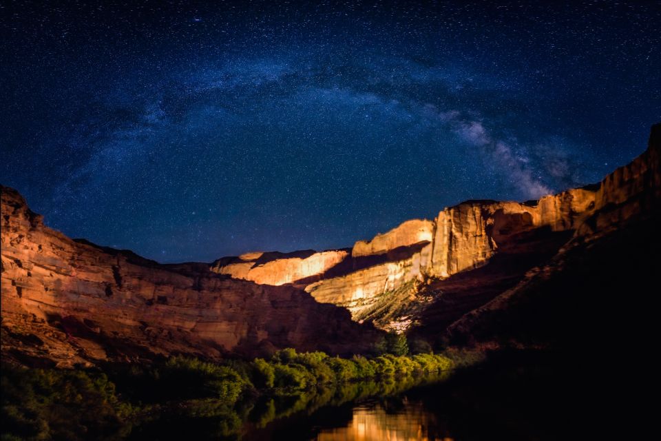 Moab: Colorado River Dinner Cruise With Music and Light Show - Accessibility and Restrictions