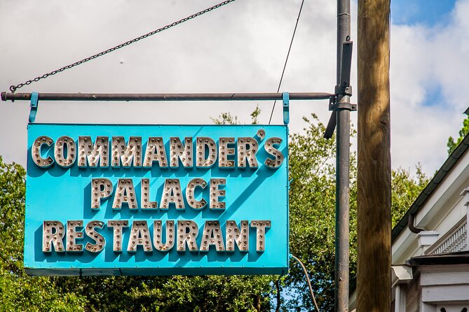 New Orleans Highlights of the Garden District Walking Tour - Refreshment Stop at The Rink