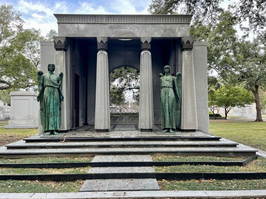 New Orleans: Millionaire's Tombs of Metairie Cemetery Tour - Customer Reviews and Feedback