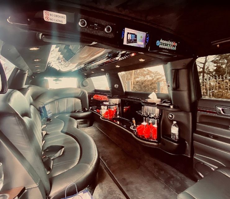 NYC Limousine Tour By Stretch Limo-King And Queen Limo NYC - Champagne-Filled Times Square Experience