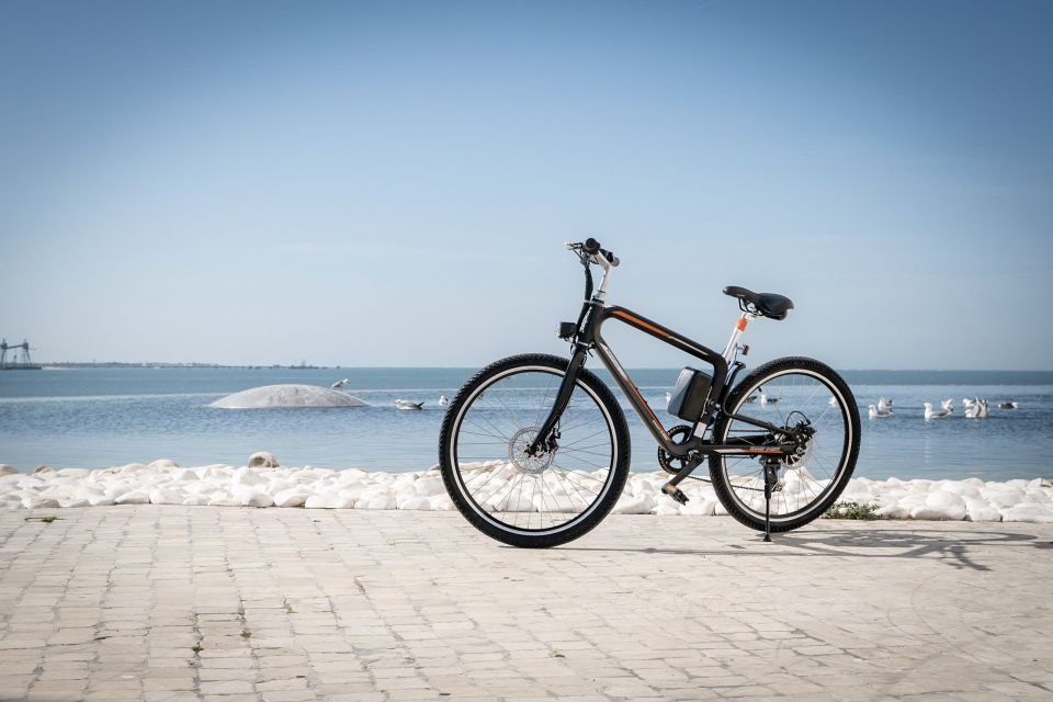 Old Town E-Bike Tour by Sitgo - Group Size and Languages