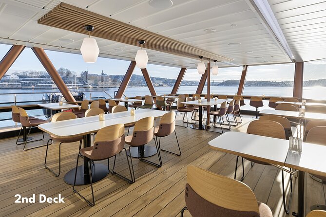 Oslo Fjord Brunch & Bubbles Cruise - Food and Beverage Offerings