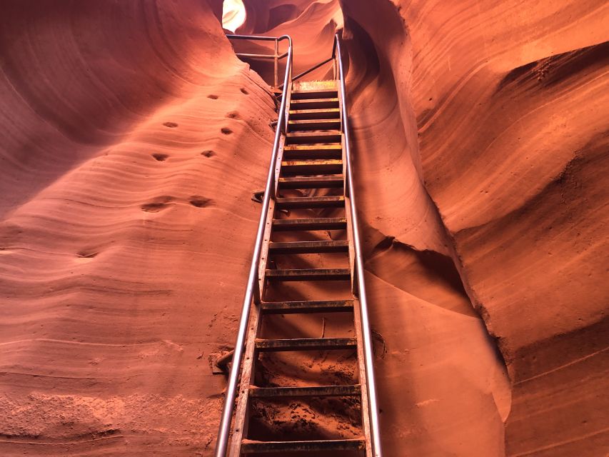 Page: Lower Antelope Canyon Tour With Trained Navajo Guide - Geological Wonders