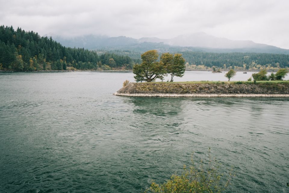 Portland: Columbia River Gorge Waterfalls Afternoon Tour - Included Tour Features