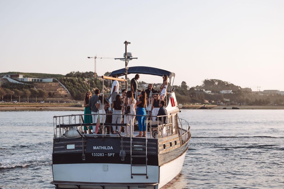 Porto: Exclusive Bachelor Party at Classic Boat Cruise 3H - Frequently Asked Questions