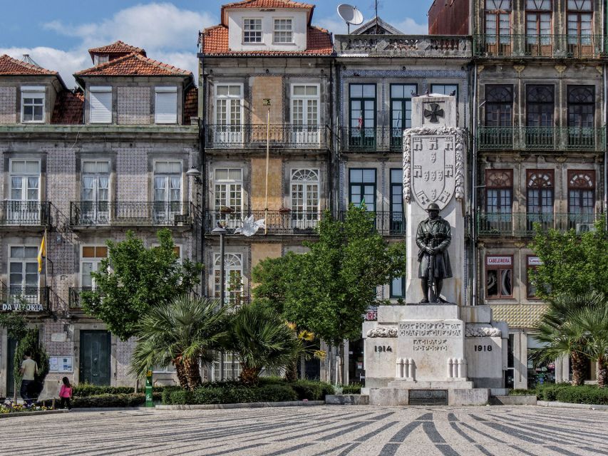 Porto: Historic E-Bike Tour With a Guide - Important Information