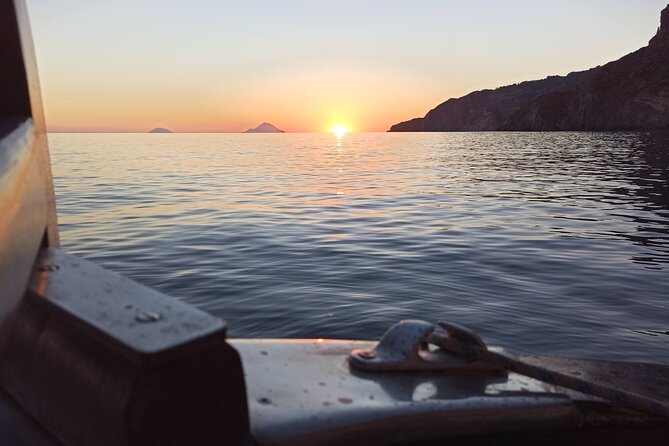 Private Boat Tour at Sunset to the Faraglioni of Lipari - Exploring the Faraglioni