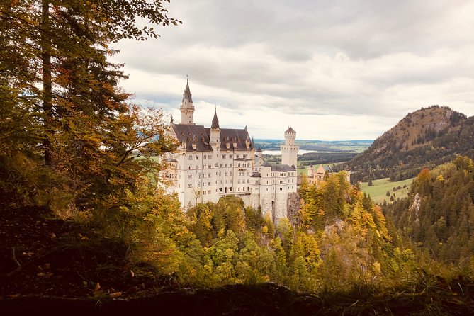 Private Full-Day Tour of Neuschwanstein Castle From Innsbruck - Exploring Neuschwanstein Castle