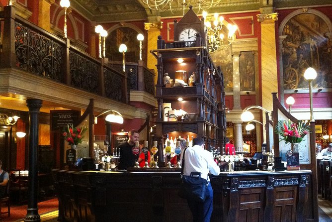 Private Tour of Londons Historic Pubs - Exploring the City of London