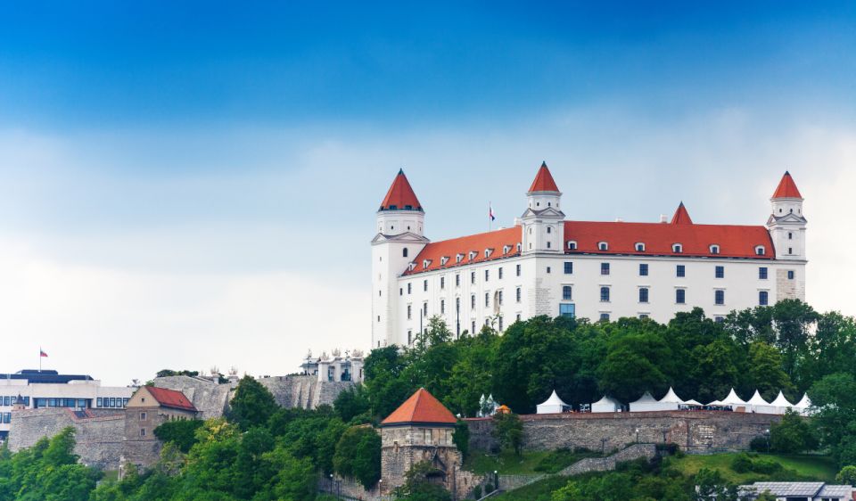 Private Transfer From Vienna to Bratislava - Luggage and Pick-up