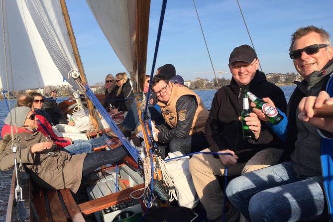 Sailing Trip on the Hamburg Outer Alster - Personalized Group Experience