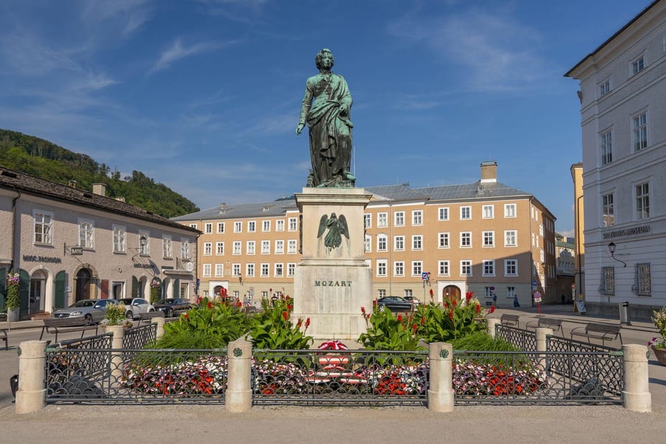 Salzburg Old Town In-App Audio Tour on Your Phone (ENG) - Detailed Route and Live Map