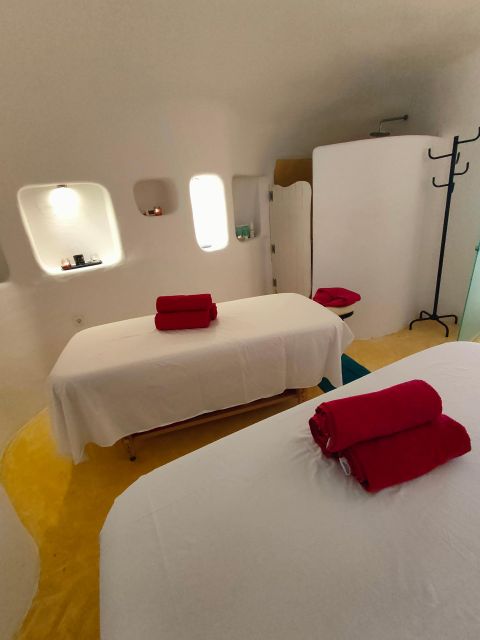 Santorini: Singles Aromatherapy Massage - Customer Feedback and Location