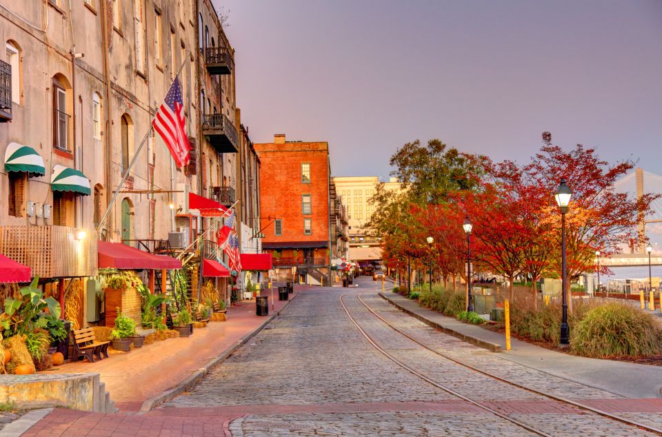 Savannah: Civil War History Pub Crawl - Cocktail Offerings at Bars