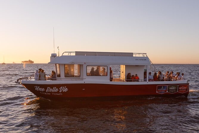 Sunset Boat Cruise Cape Town - Party and Atmosphere