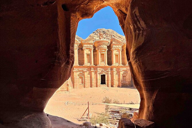 The Ultimate Jordan Experience - 8 Full Days Private Tour - Taking in the Petra Wonder