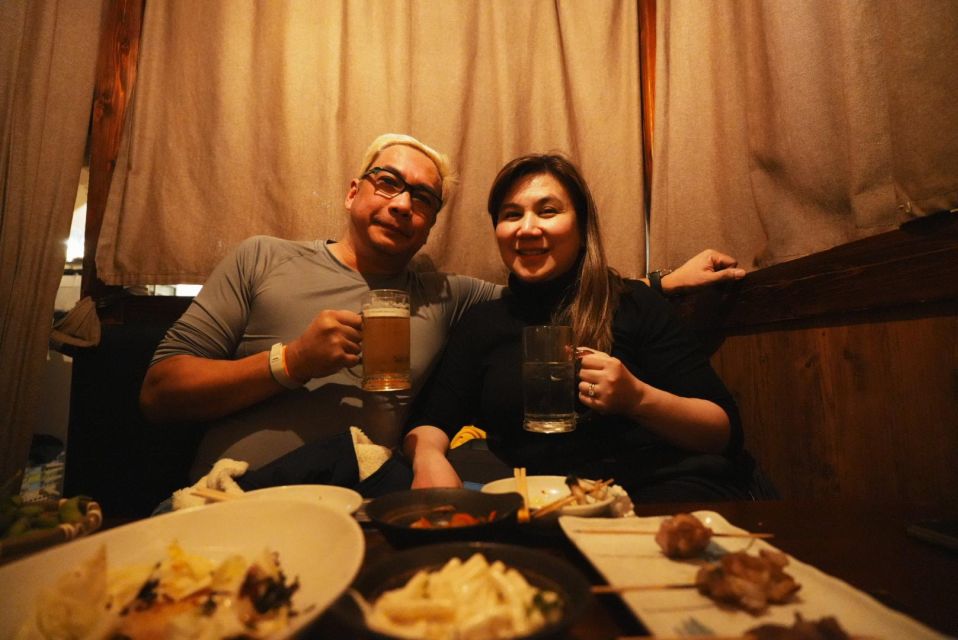 Tokyo Shinjuku: Izakaya(Bar) Tour (3drinks, 1meal)+3 Free 📸 - Private Group Experience