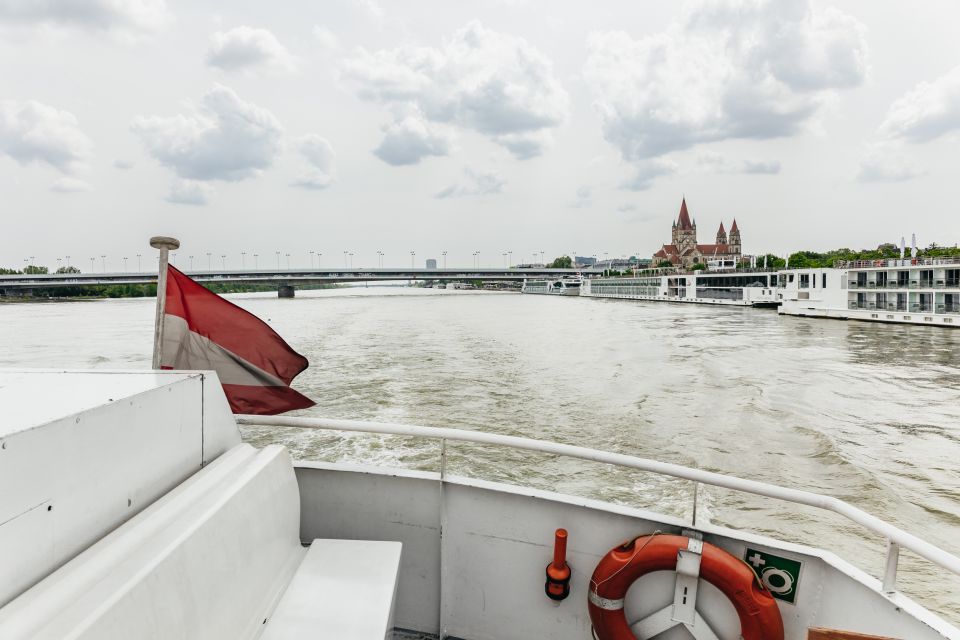 Vienna: Boat Cruise on the Danube Canal With Optional Lunch - Meeting Point and Arrival