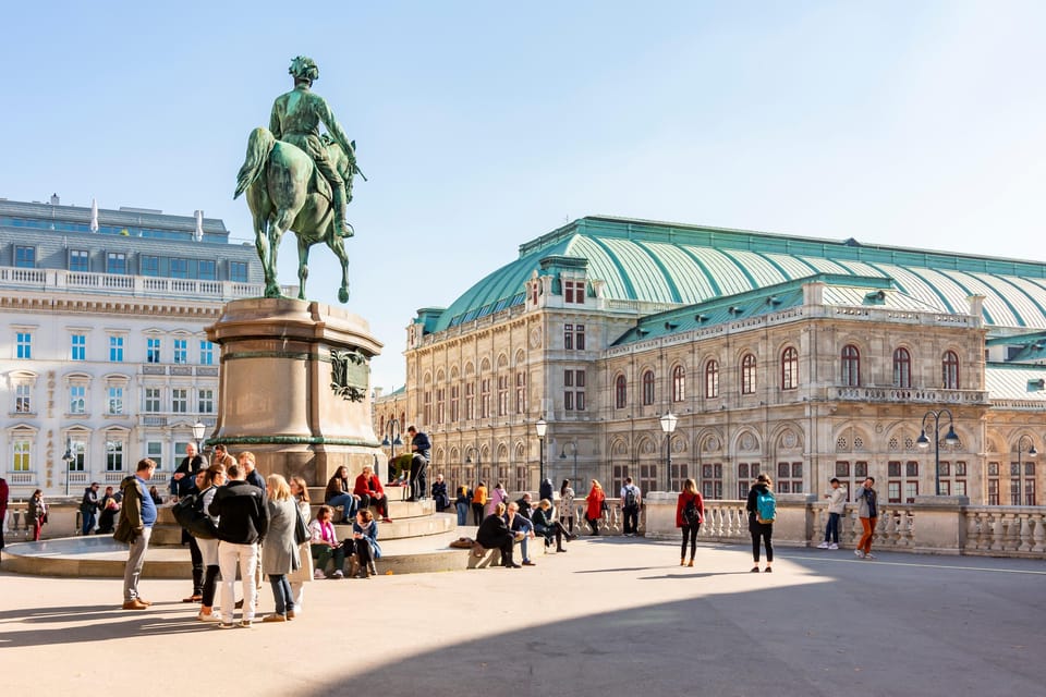 Vienna: Highlights Private Tour, Palaces & Sacher Cake - Meeting Point