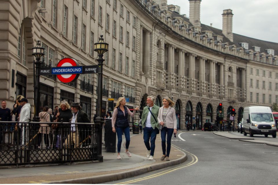 Westminster to Tower Bridge Customized Tour With a Local - Secrets of the Tower of London