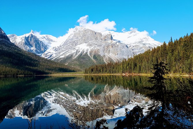 8-Day Rocky Mountains Caribou Tour From Vancouver - Group Size