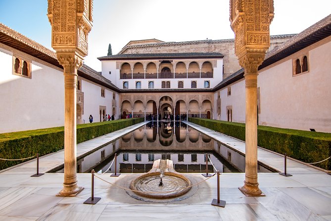 Alhambra and Nasrid Palaces Ticket With Audioguide - Transportation and Accessibility