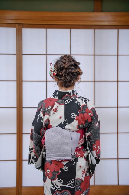 [Asakusa]Kimono Rental for Women "Asakusa Wasou" - On-site Cafe and Amenities