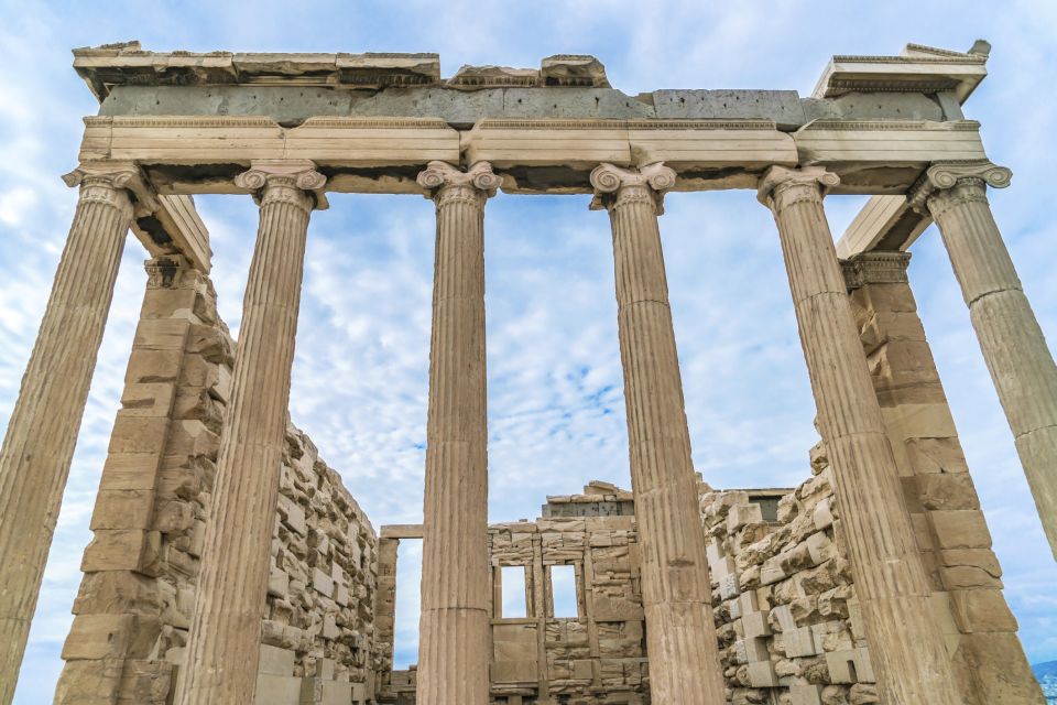 Athens: Acropolis and Μuseum Private Guided Tour - Exploring the Acropolis