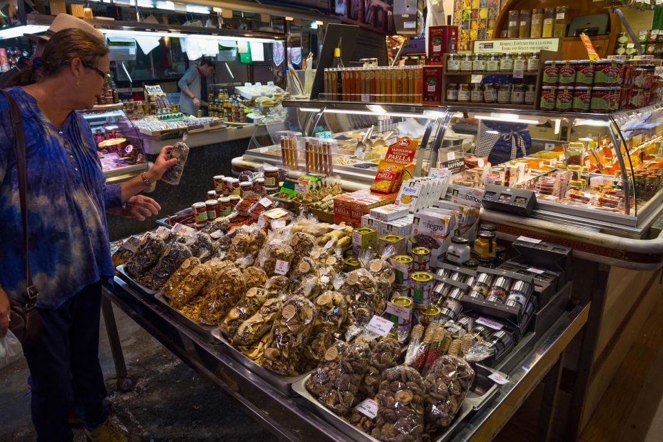 Barcelona Private Food Tour: Boqueria & Old Towns Markets - Experiencing Catalan Cuisine