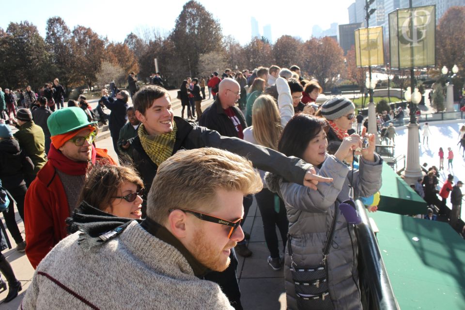 Chicago: Guided Holiday Walking Tour and Food Sampling - Meeting Point and What to Bring