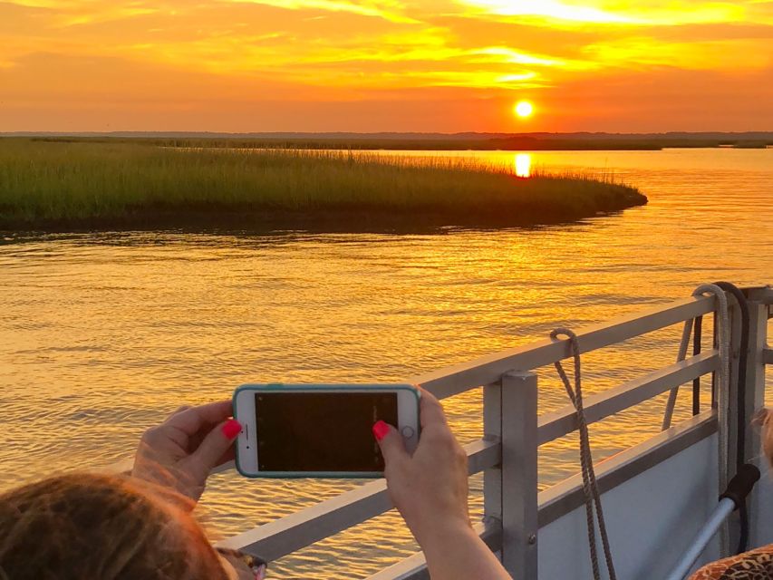 Chincoteague: Assateague Island Sunset Boat Cruise - Preparing for the Cruise