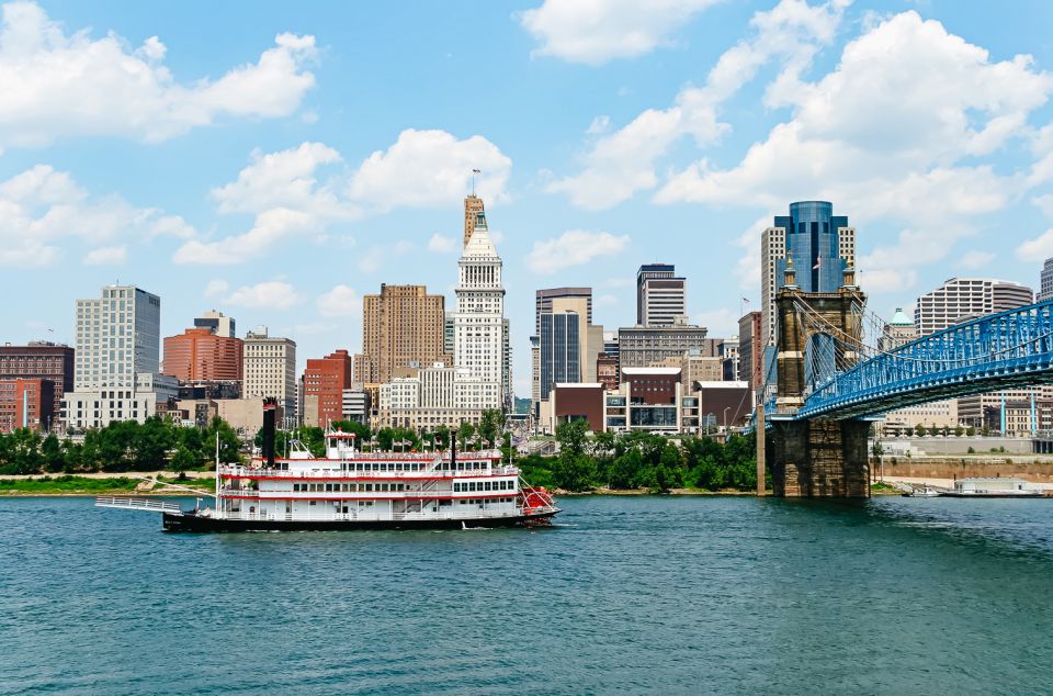 Cincinnati: Historic Sightseeing Cruise - Scenic Views and Commentary