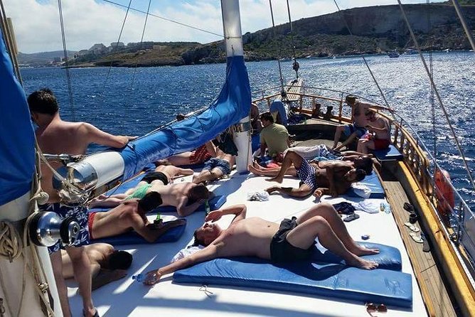 Comino, Blue Lagoon and Caves. Tour A - Boat Amenities