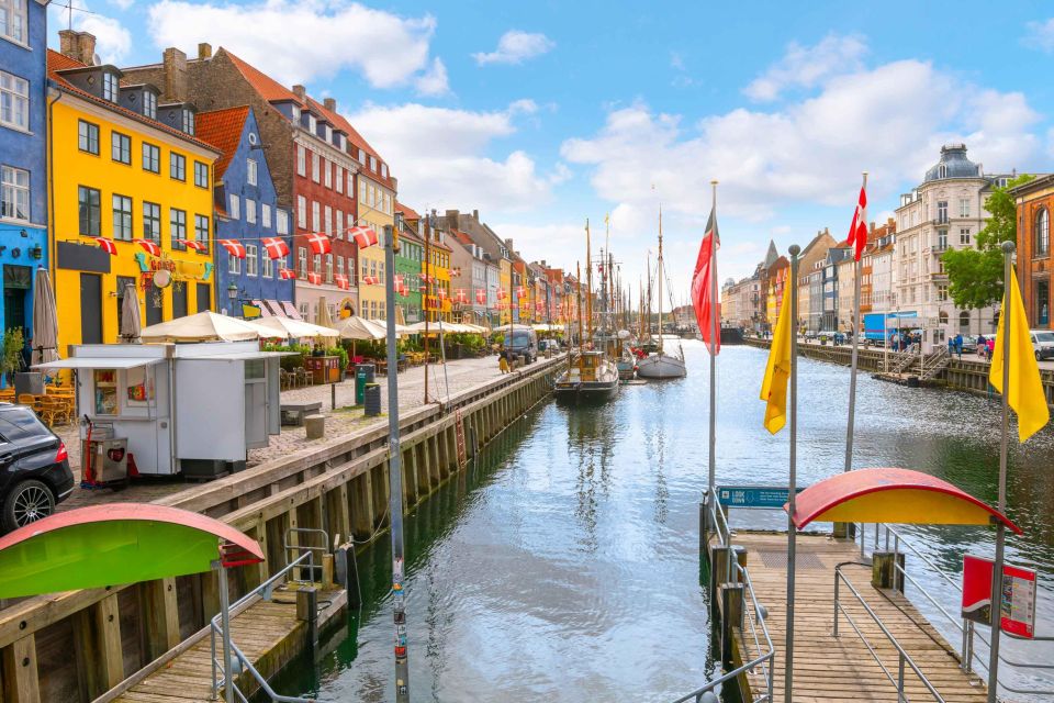 Copenhagen Old Town, Nyhavn, Canal Walking Tour & Christiana - Exploring Copenhagens Waterfront