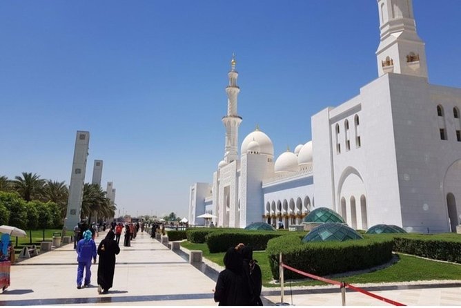 Full-Day Abu Dhabi City Tour From Dubai Including Lunch - Itinerary and Activities