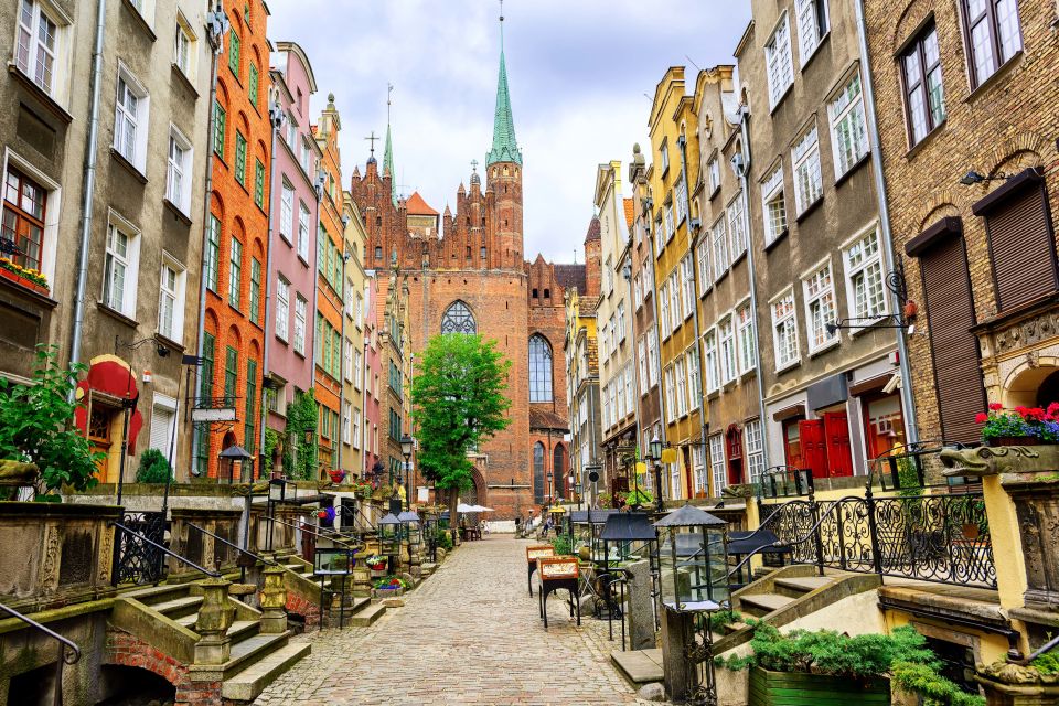 Gdańsk: Old Town Private Walking Tour With Legends and Facts - Discover Historical Significance