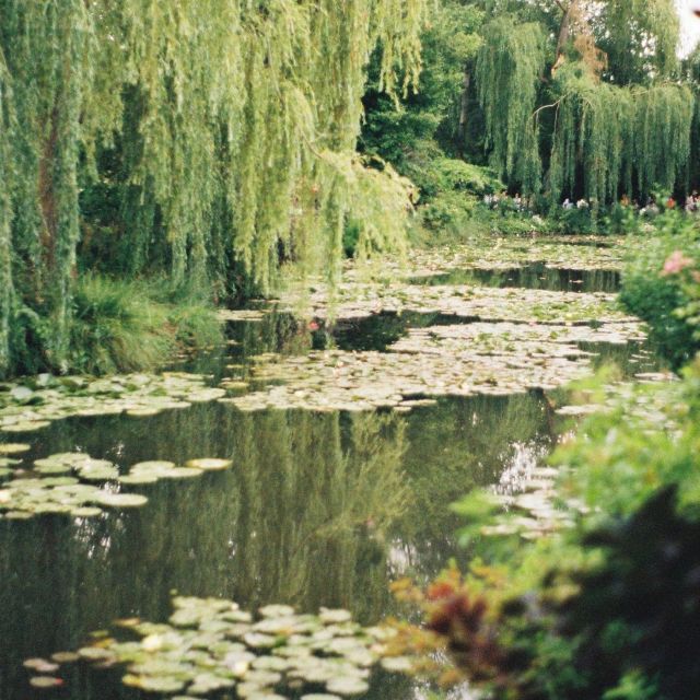 Giverny : Monets House & Gardens Private Tour From Paris - Exclusions and Additional Costs