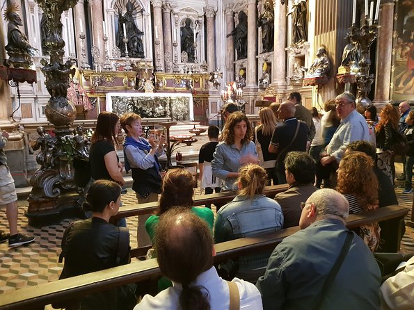 Guide Tour in Naples Downtown With an Art Expert - Cancellation and Reservation Policy