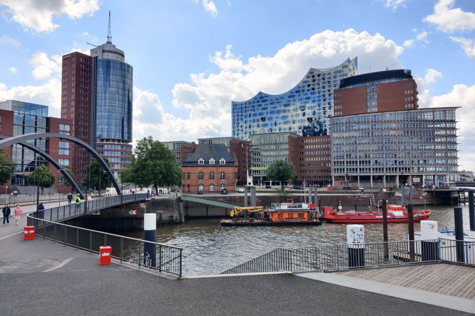 Hamburg: Self-Guided Port Walking Tour With Mobile Game - Photo Spots and Landmarks