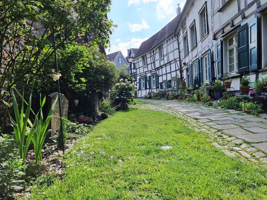 Hattingen Old Town Audio Rally by P.I. Sir Peter Morgan - Audio Guide in German Language