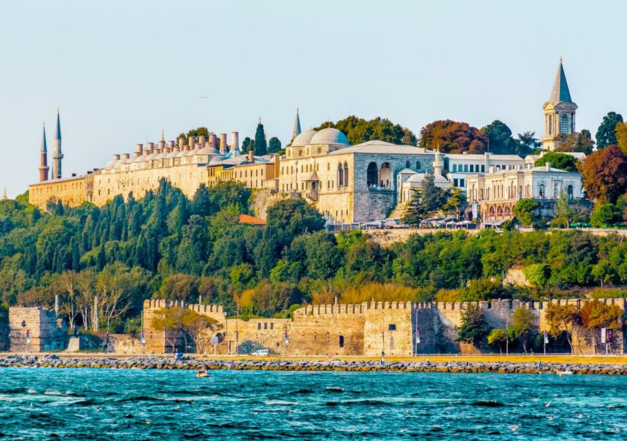 Istanbul: Old City Tour and Luxury Sunset Bosphorus Cruise - Passing by Iconic Landmarks