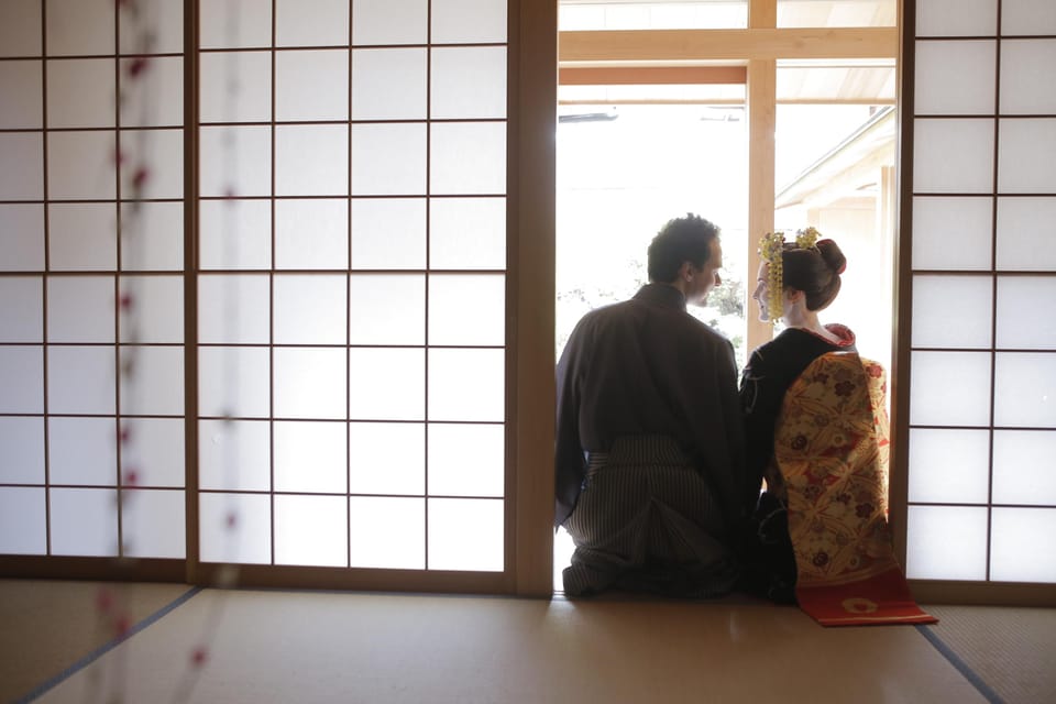 Kyoto Kiyomizu Temple : Maiko and Samurai Couple Photoshoot - Meeting Point