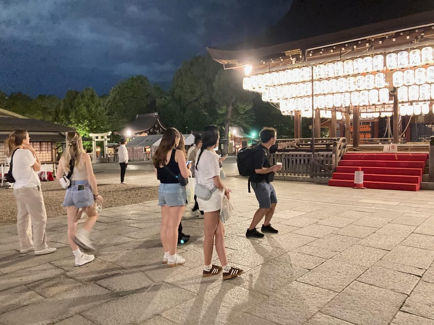 Kyoto: Nighttime Walking Tour in Gion Area With Sake in Hand - Exploring Iconic Gion at Night