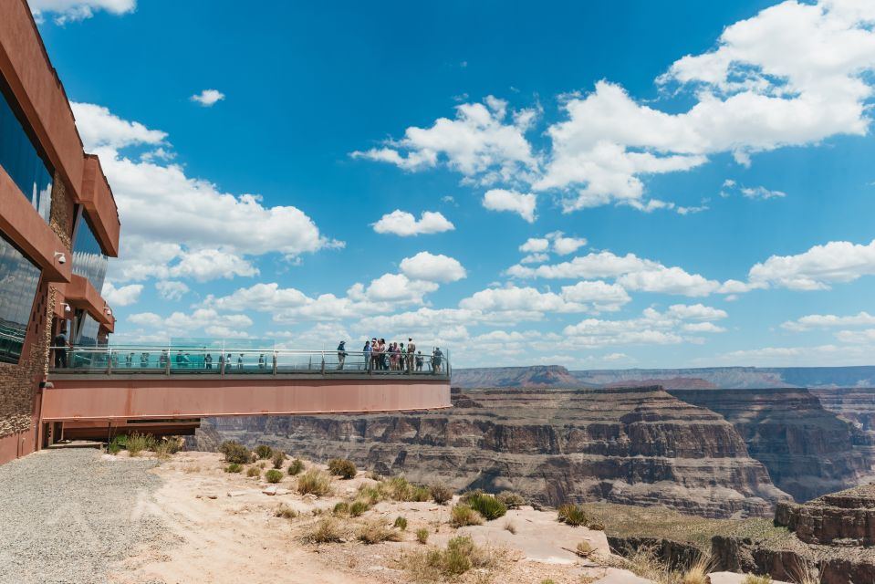 Las Vegas: Grand Canyon West and Hoover Dam Tour With Meals - Explore the West Rim