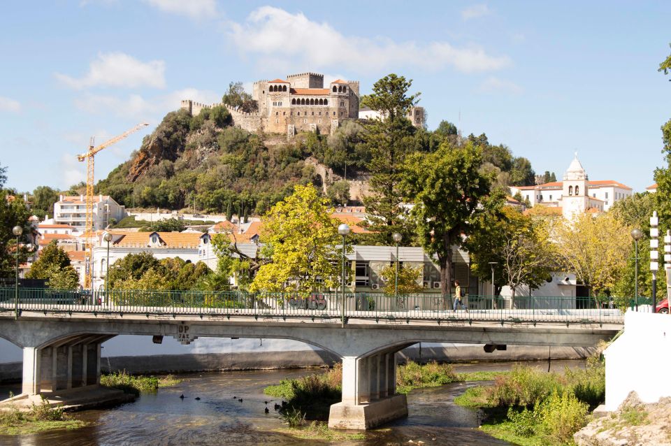 Leiria: Highlights Walking Tour - Official Guide - Igreja Da Misericórdia